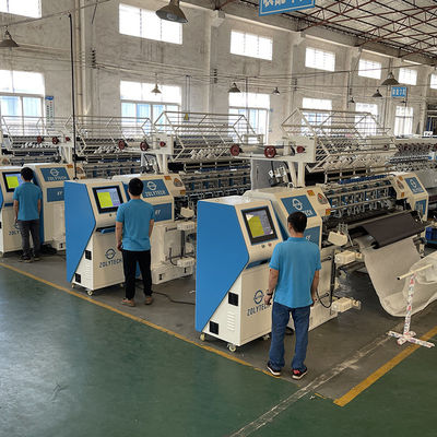 آلة خياطة اللحف متعددة الإبر المحوسبة عالية السرعة للفراش 60-150m / H OEM